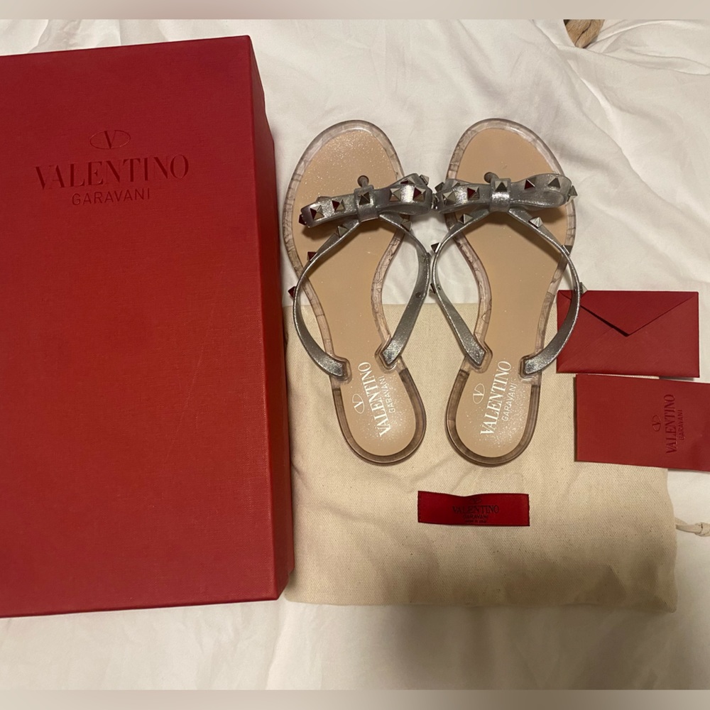 Valentino flipflops